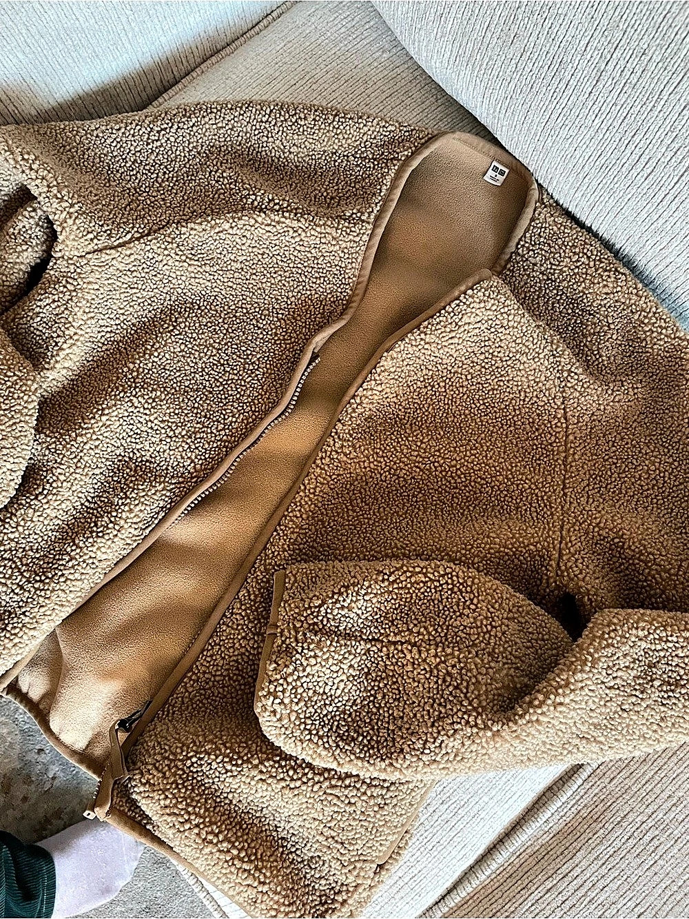 UNIQLO Fluffy Fleece Full-Zip Jacket Brown Small